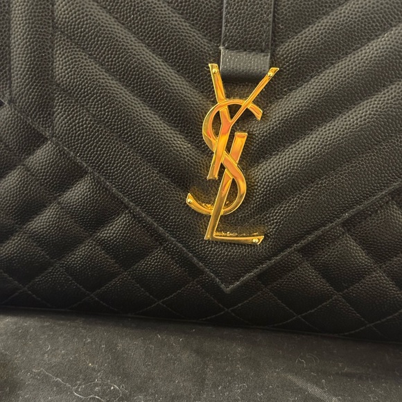 Yves Saint Laurent Paris Caviar leather Envelope bag - Picture 2 of 16